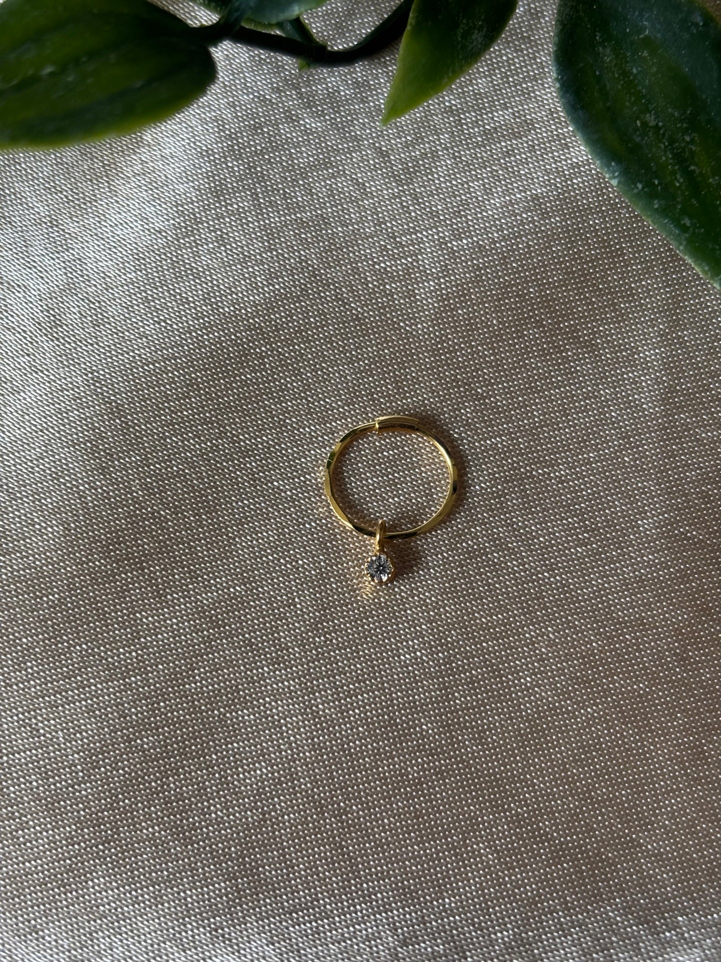 18ct gold nose ring