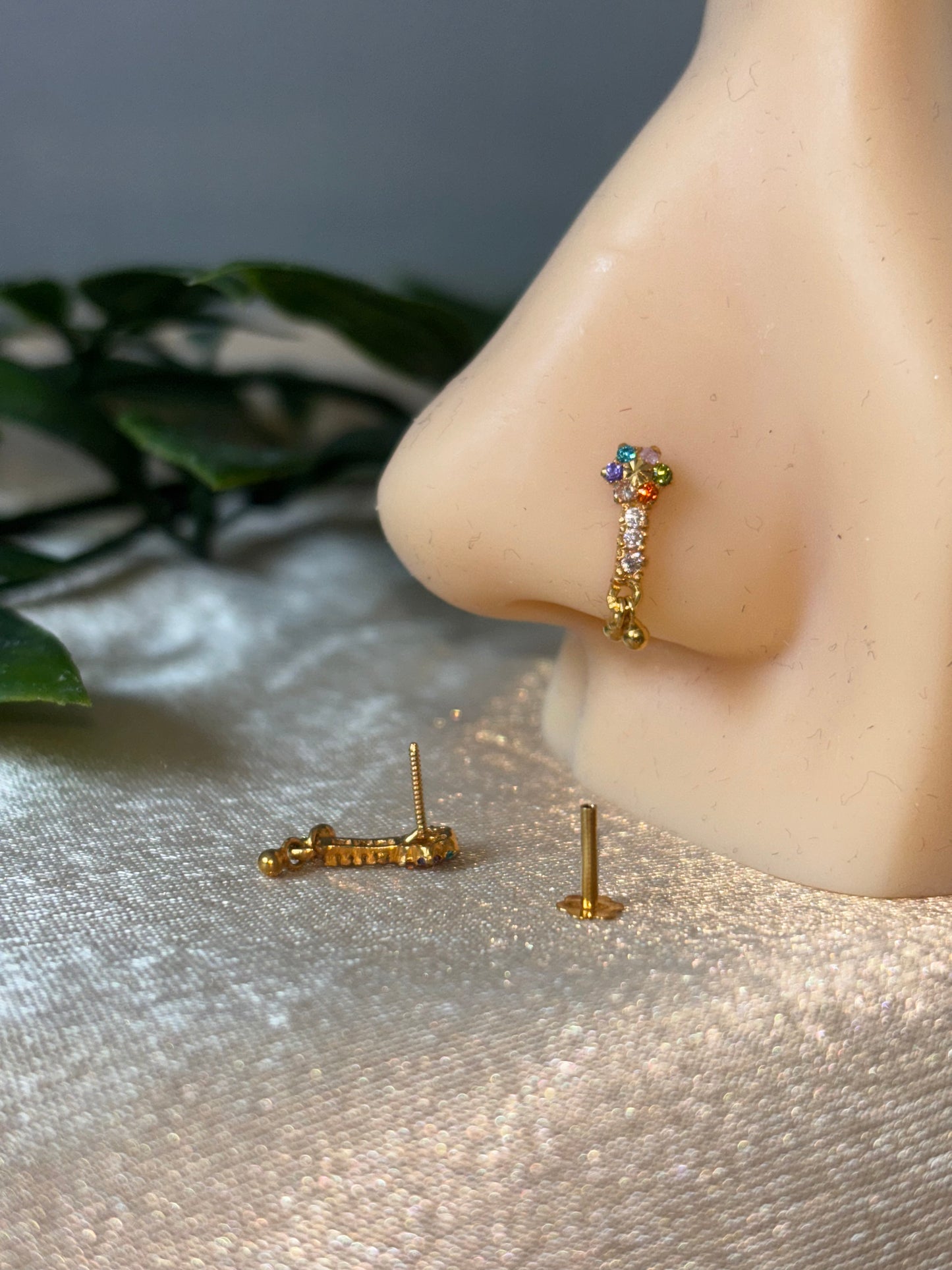 14ct gold nose stud