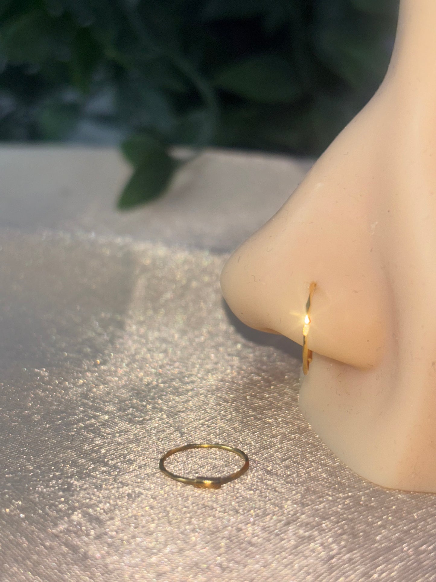 18ct gold nose ring