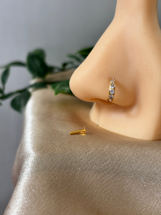 18ct gold nose stud