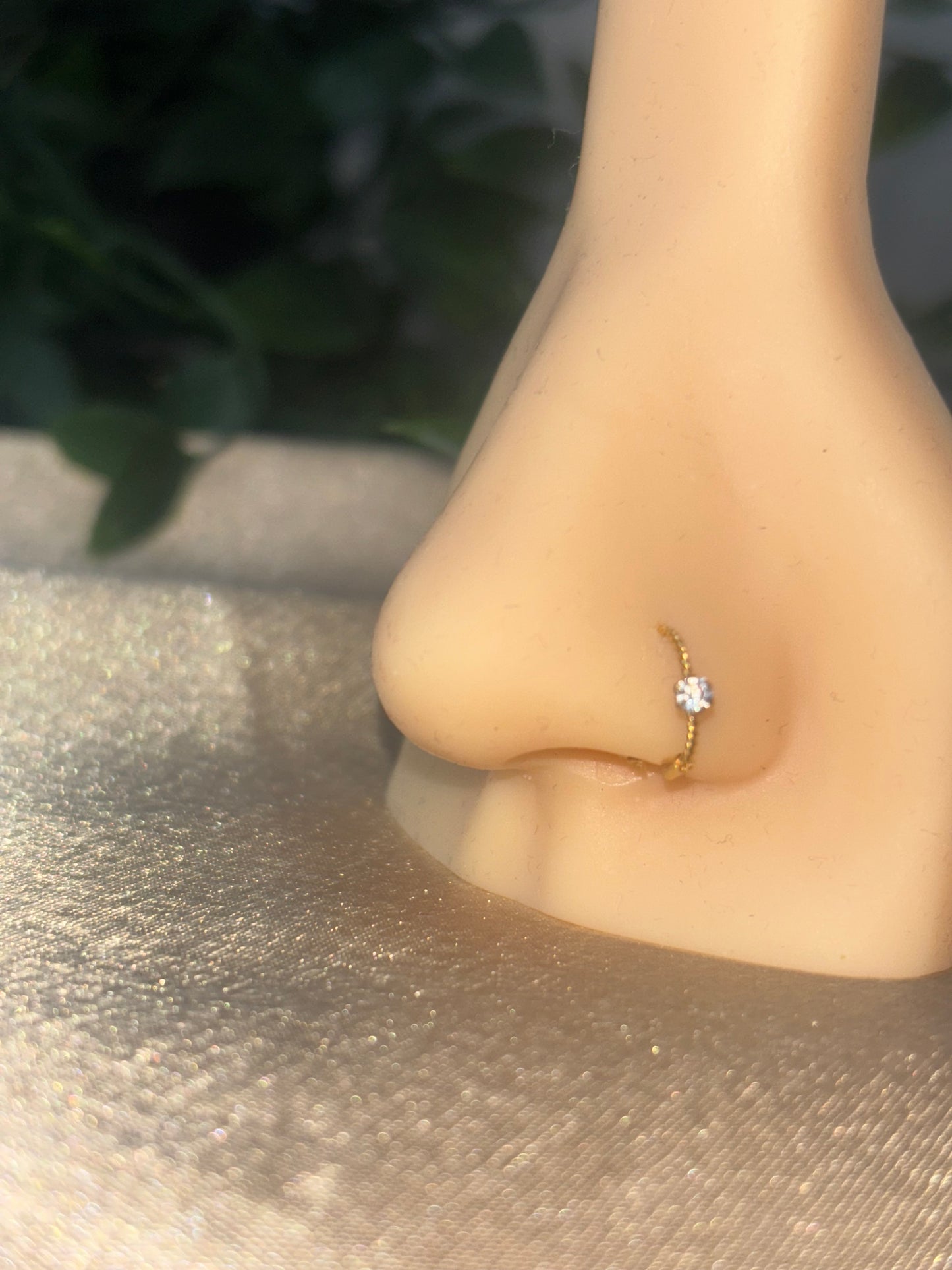 18ct gold nose ring