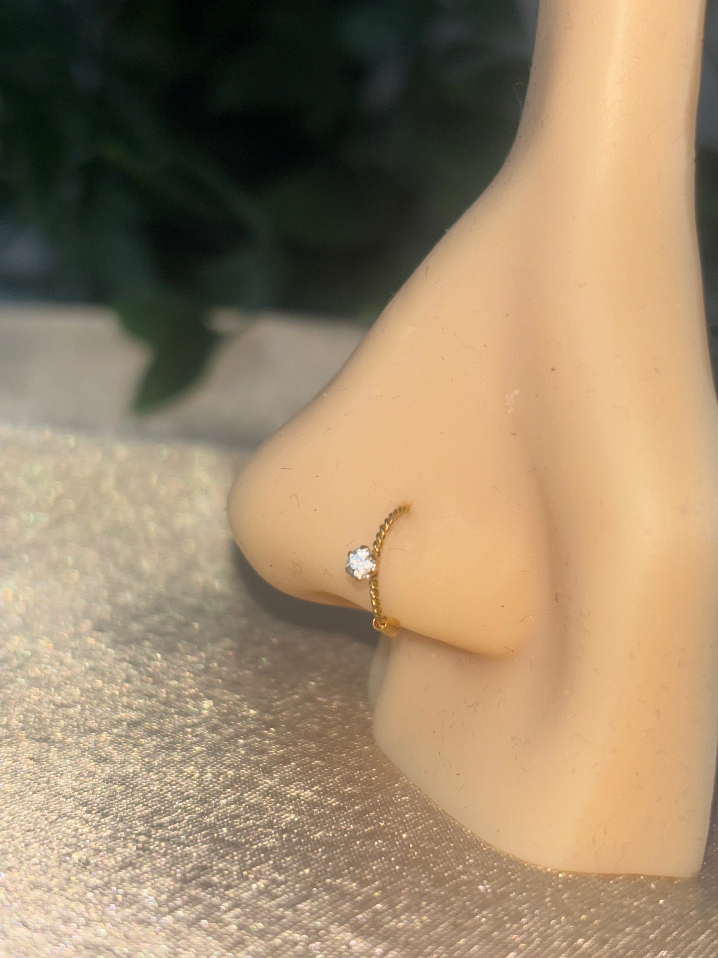 18ct gold nose ring