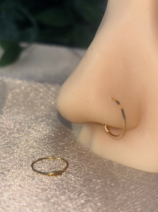 18ct gold nose ring